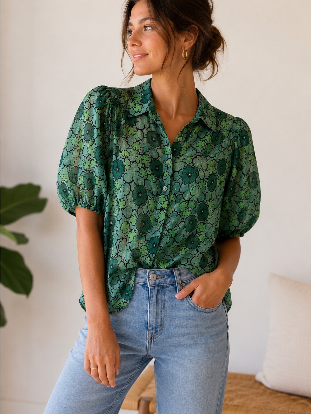 💚💚 Papillon Green Floral Sheer Puff Sleeve Button-Up (L)